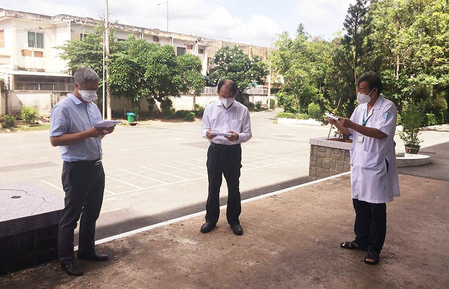 Thứ trưởng Bộ Y tế: 'Cần điều tra nguồn lây Covid-19 ở BV Bệnh nhiệt đới TP.HCM'