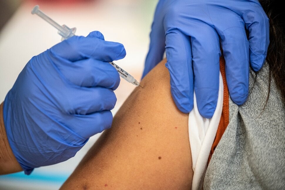 Nhiễm COVID sau tiêm đủ 2 liều vacxin