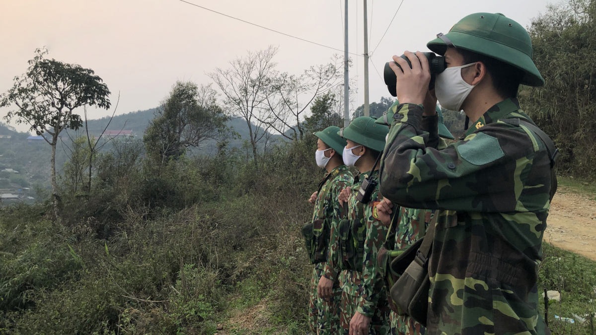 Trung Quốc tăng cường kiểm tra biên giới trong bối cảnh bùng phát COVID