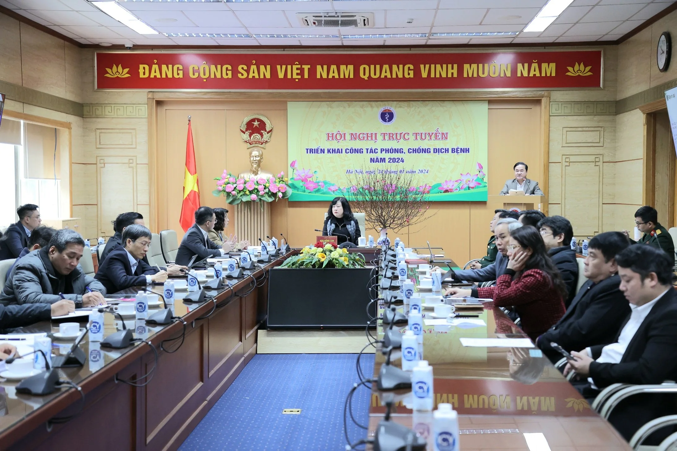 Bộ trưởng Bộ Y tế: Dịch bệnh truyền nhiễm vẫn diễn biến phức tạp, khó lường- Ảnh 2. Bộ trưởng Bộ Y tế: Dịch bệnh truyền nhiễm vẫn diễn biến phức tạp, khó lường- Ảnh 2.