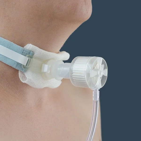 Làm ẩm mở khí quản - Mũi nhân tạo mở khí quản