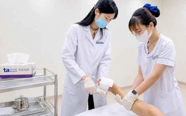 Hoại tử ngón chân