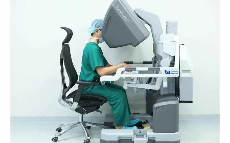 Phẫu thuật bằng robot