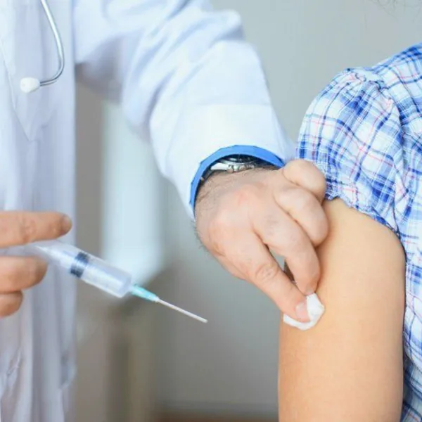 Bệnh nhân Ung thư có nên tiêm vacxin không?