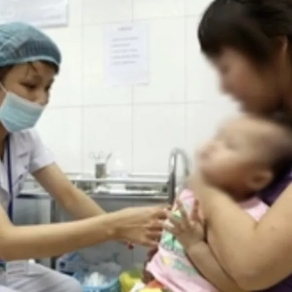 Hà Nội xuất hiện ca ho gà đầu tiên