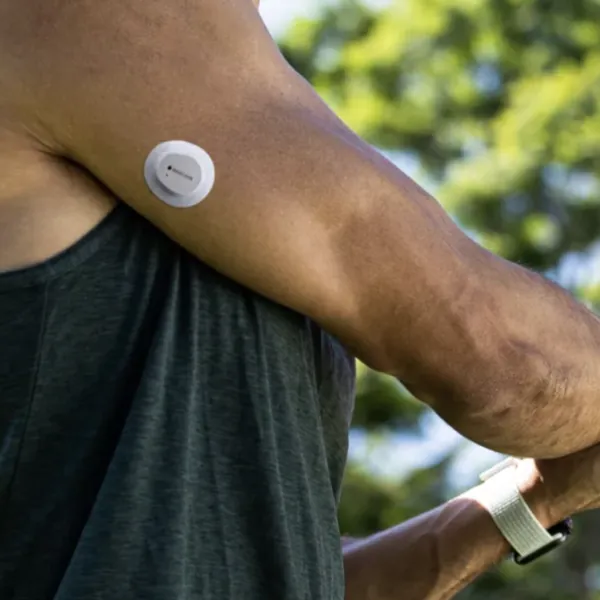 FDA phê duyệt máy theo dõi đường huyết liên tục không kê đơn đầu tiên tại Mỹ