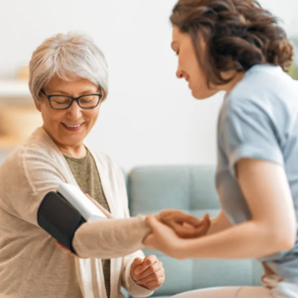 Hướng dẫn chọn mua và sử dụng máy đo huyết áp tại nhà