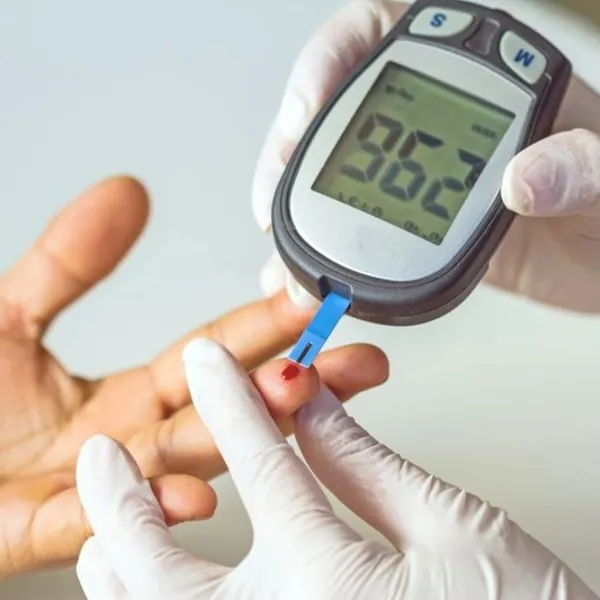 Xét nghiệm Glucose trong máu (đường huyết) là gì? Khi nào cần xét nghiệm đường huyết?